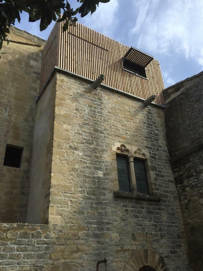 Tour Sarrazine De Montaren Bed & Breakfast Exterior photo